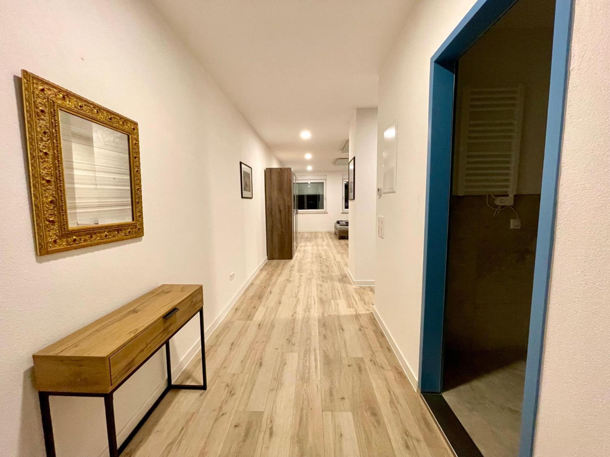 Neu Grosse Einzimmerwohnung Im Zentrum Goldstadt Pforzheim Schloessle ภายนอก รูปภาพ