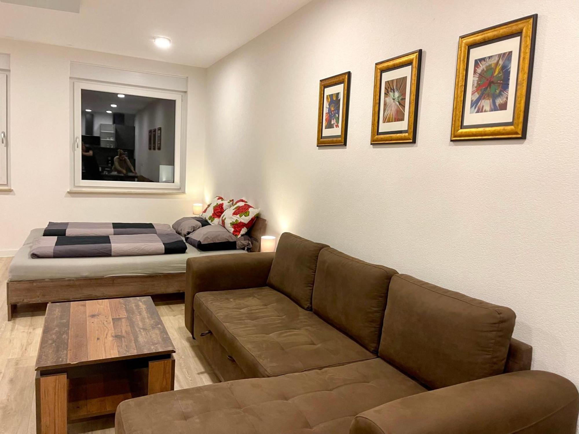 Neu Grosse Einzimmerwohnung Im Zentrum Goldstadt Pforzheim Schloessle ภายนอก รูปภาพ