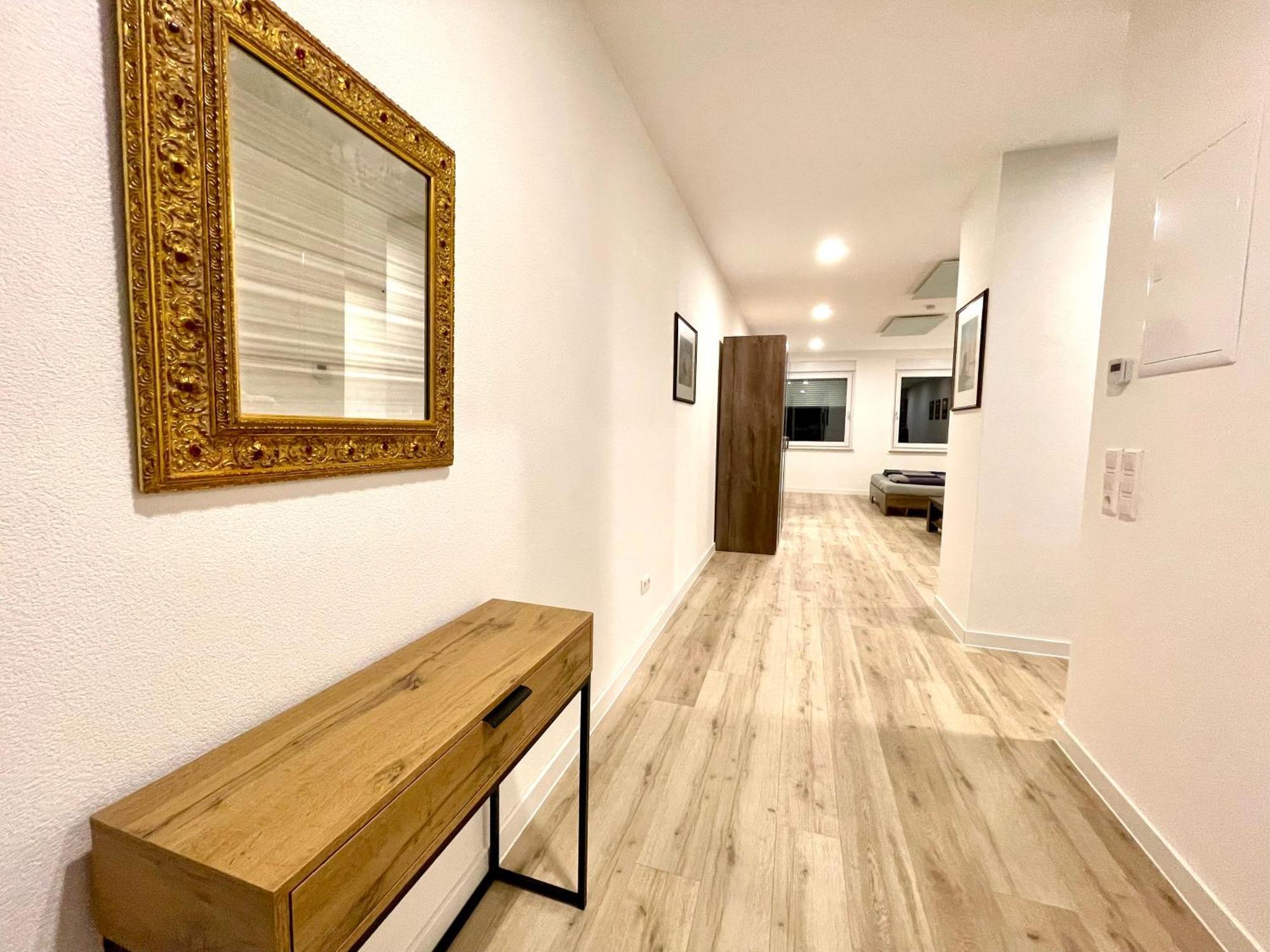 Neu Grosse Einzimmerwohnung Im Zentrum Goldstadt Pforzheim Schloessle ภายนอก รูปภาพ